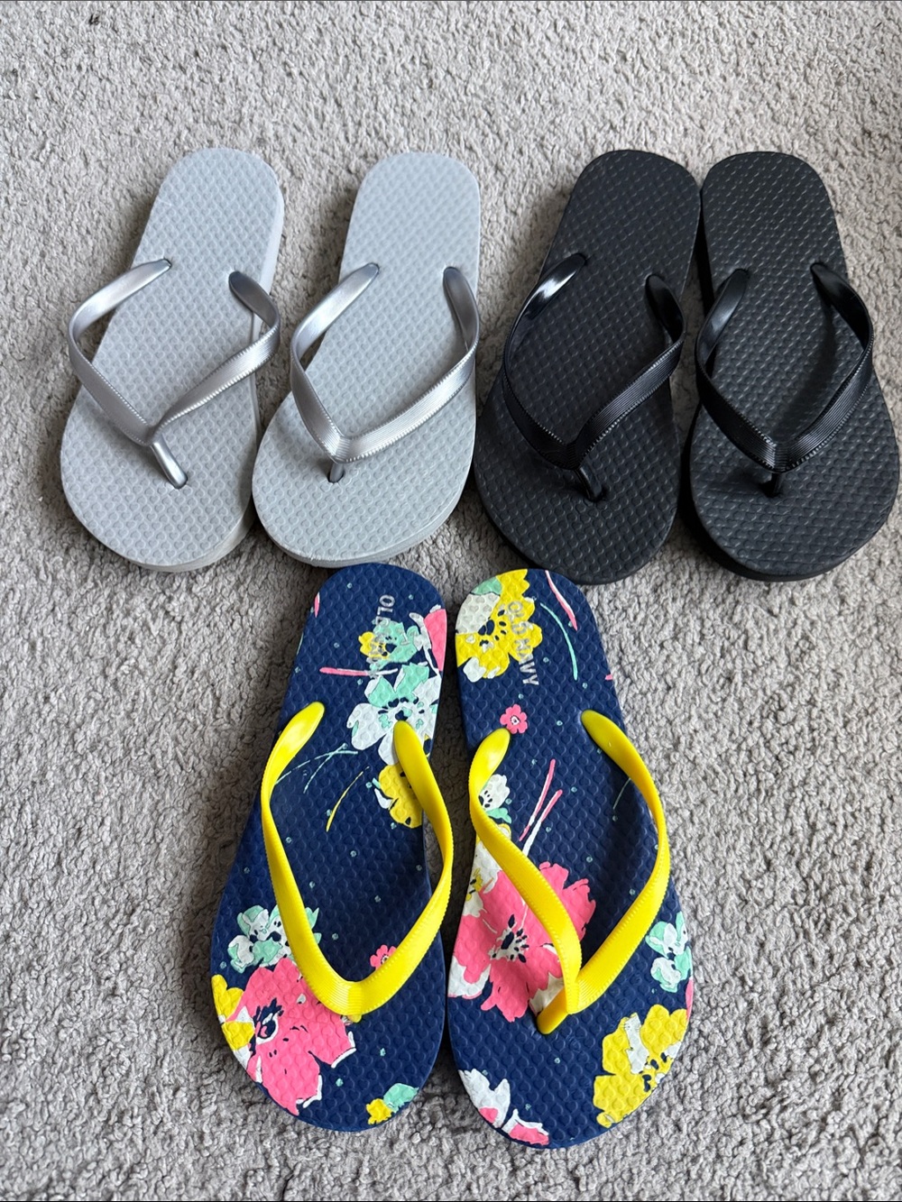 Gently worn Old Navy Girls Flip Flops